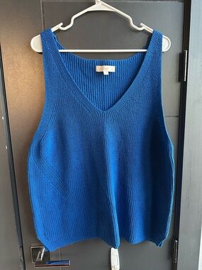 LOFT Sleeveless V-Neck Knit tank top in Royal Blue